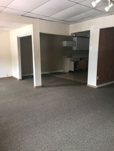 205 S Main St, Brookfield, MO 64628